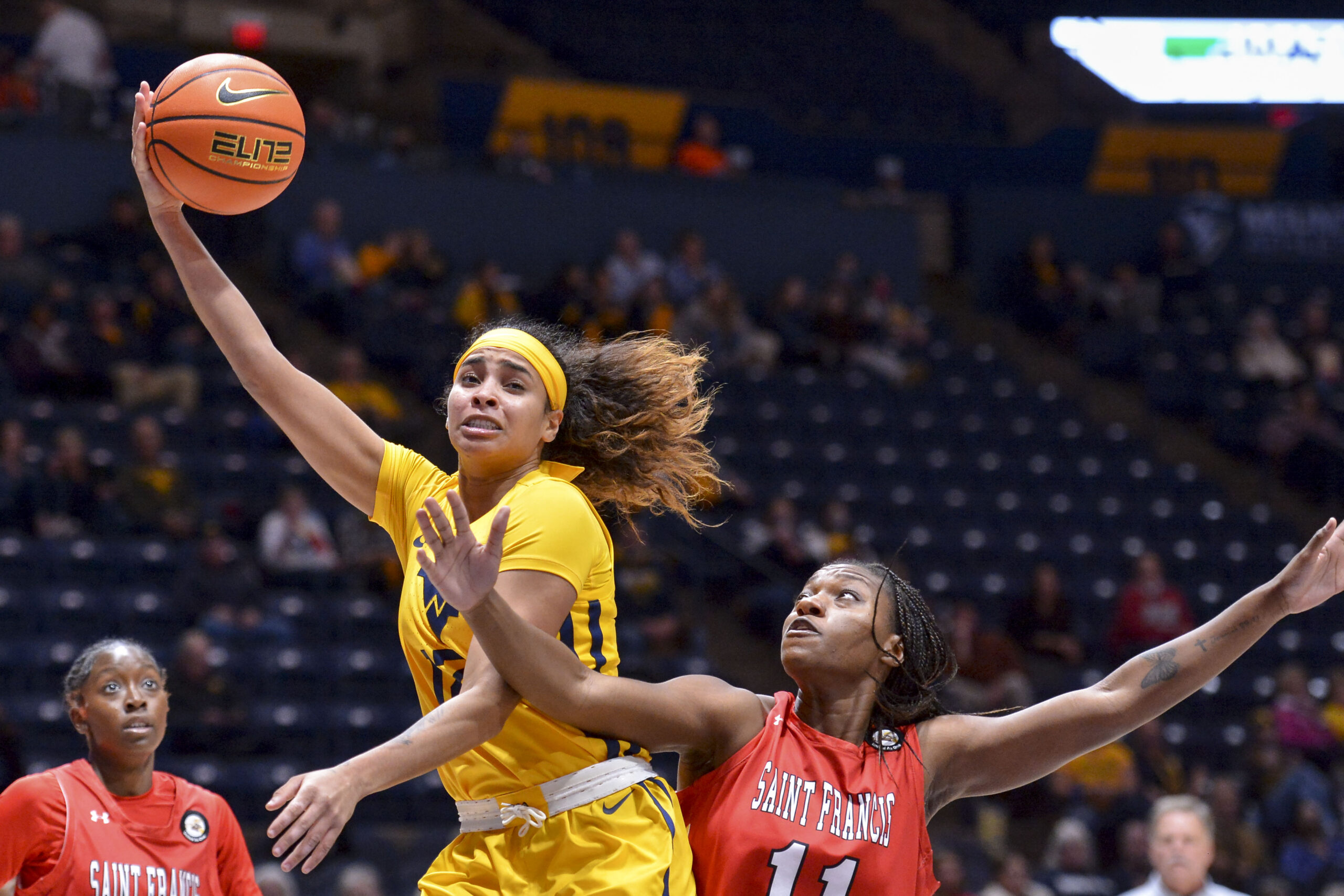 WVU women's basketball team throttles Saint Francis 86-33 in season opener